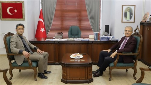 Manisa Vali Yardımcısı Mustafa Yıldız Demirci Kaymakamı Adem Kaya’ya ziyaret etti